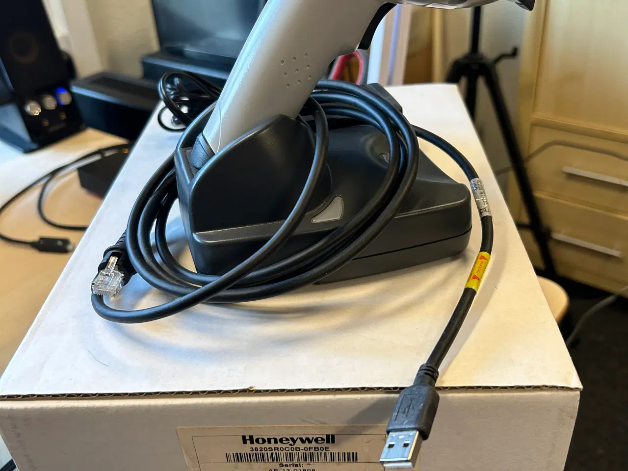 Billede 1 -  Trådløs stregkode scanner Honeywell 3800g 1D