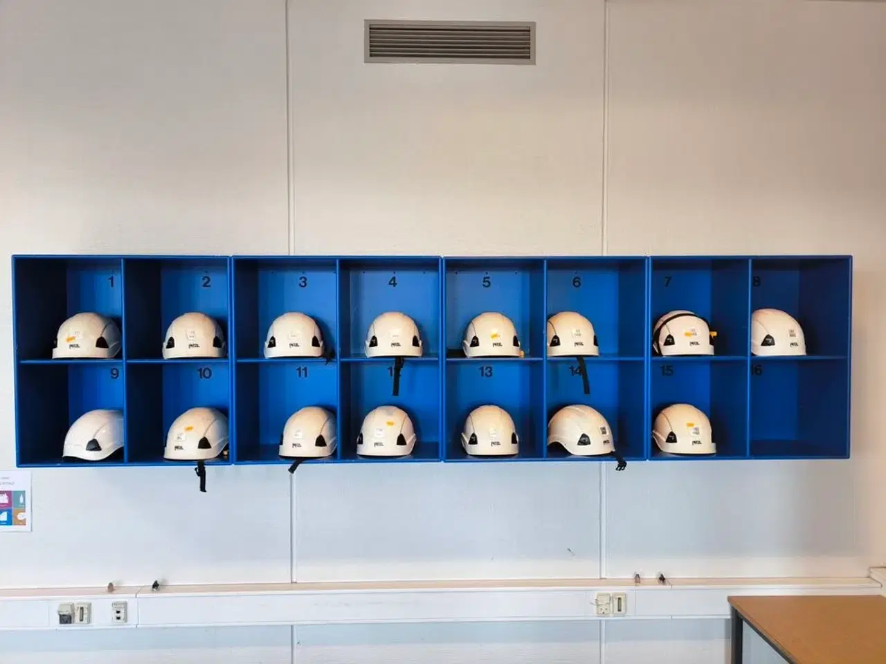 Billede 1 - 15 stk. hjelme