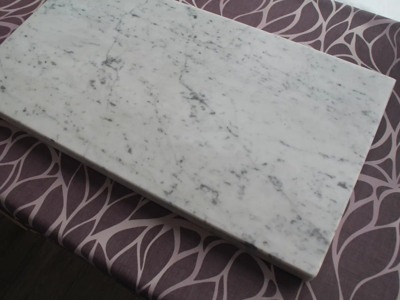 Billede 3 - Flot lys marmorplade
