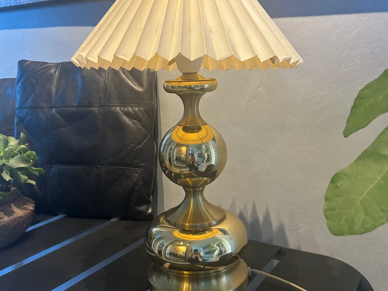 Billede 13 - Elegant bordlampe i messing fra 60’erne