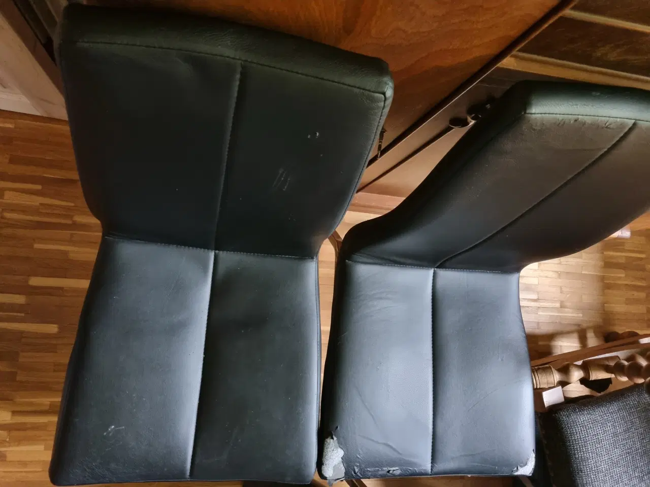 Billede 4 - Bord og evt. 4 stole