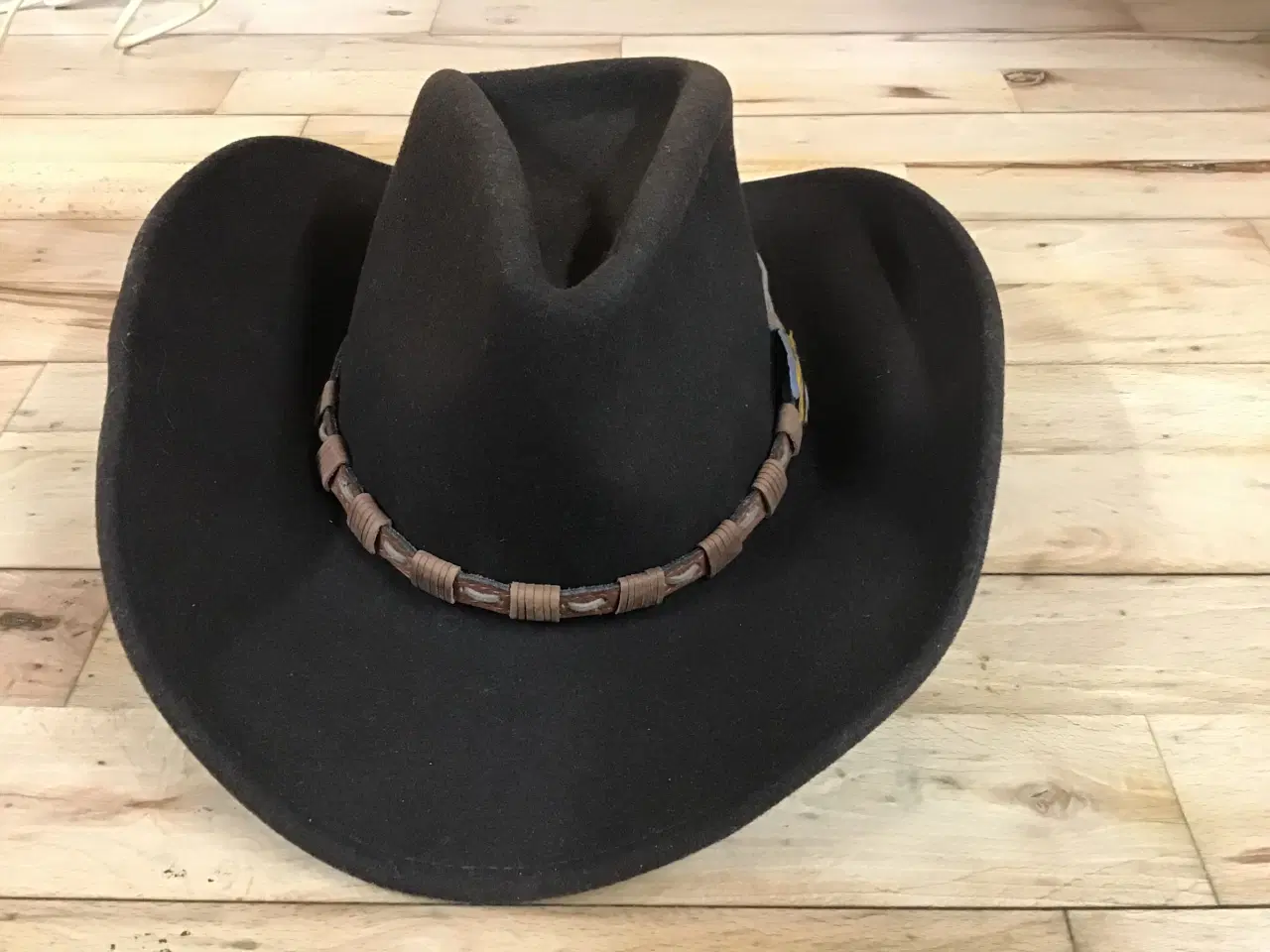 Billede 3 - Linedans udstyr, vest str L og Stetson str S