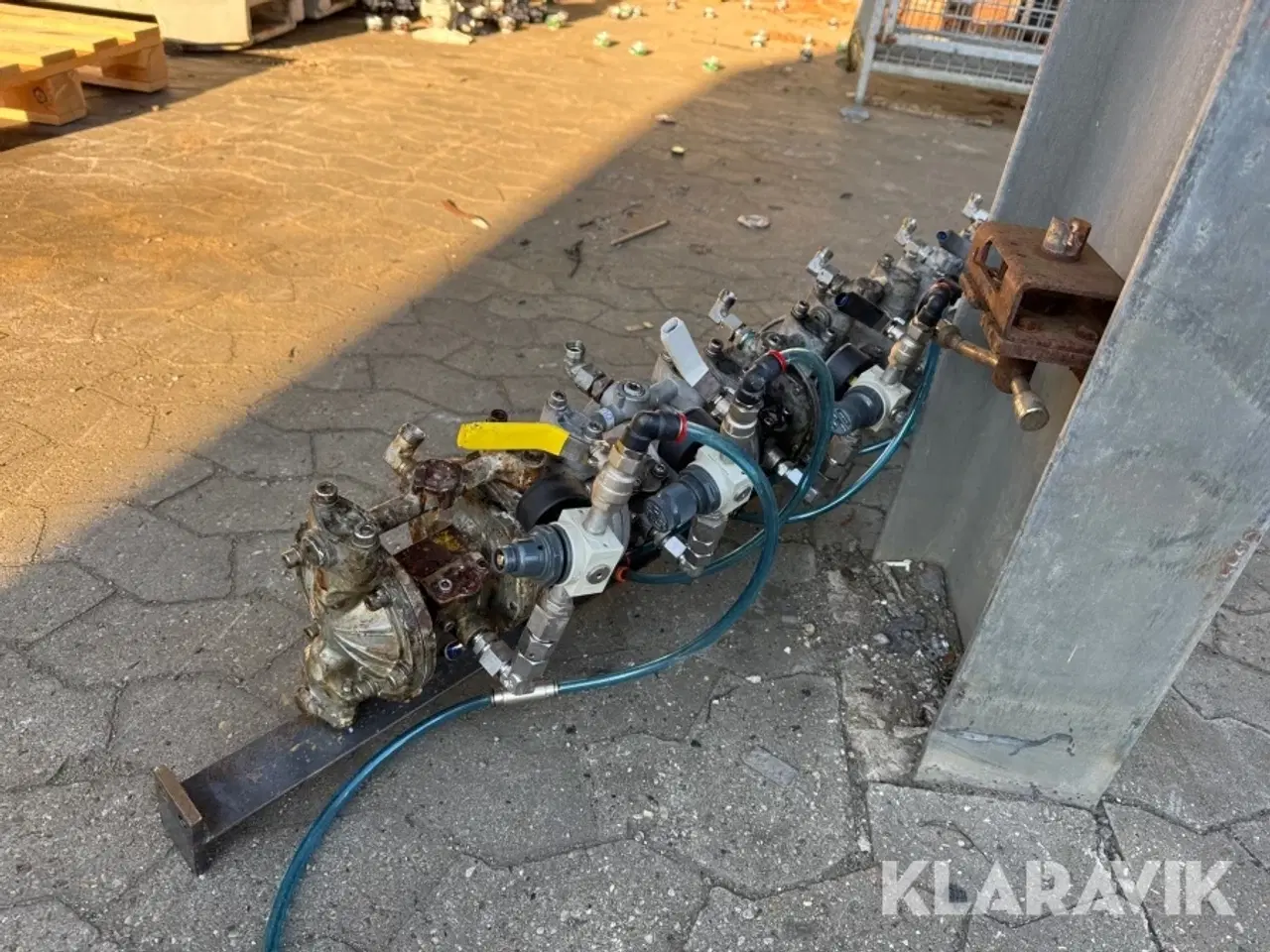 Billede 4 - manifold-setup med 8 styk membranpumper