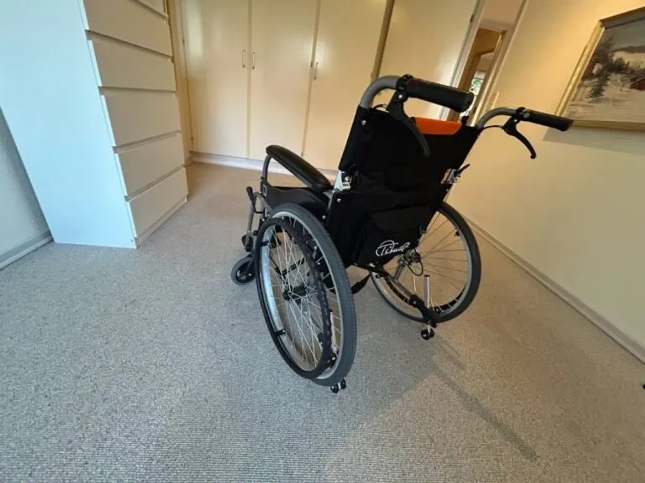 Billede 1 - Kørestol sammenklappelig kan afhentes gratis