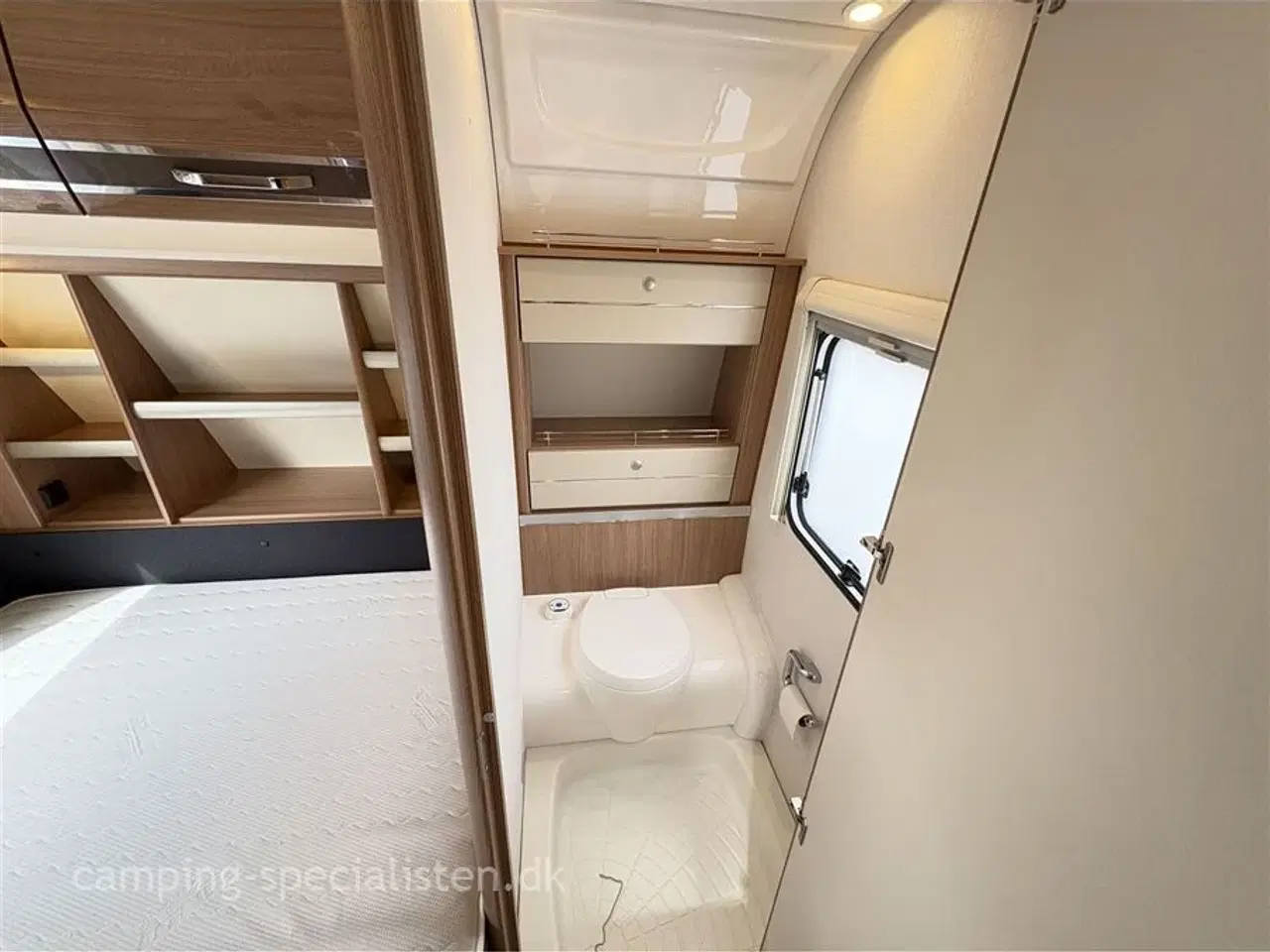 Billede 13 - 2015 - Fendt Tendenza 465 SFB   Fendt Tendenza 465 SFB 2015 - Se den nu hos Camping-Specialisten.dk