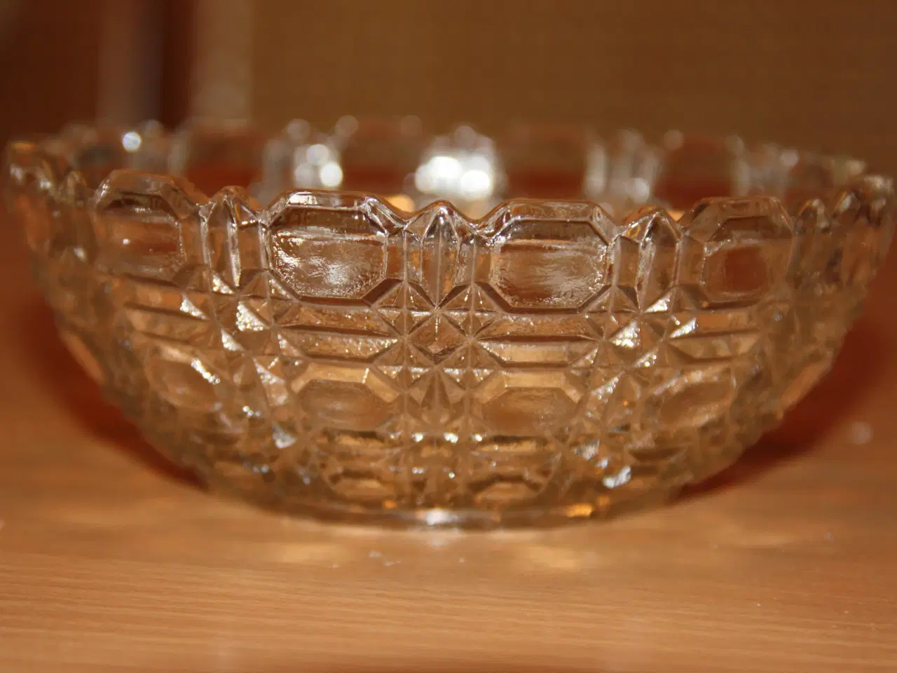 Billede 1 - Glas skål i presset glas  diam 13,5 cm