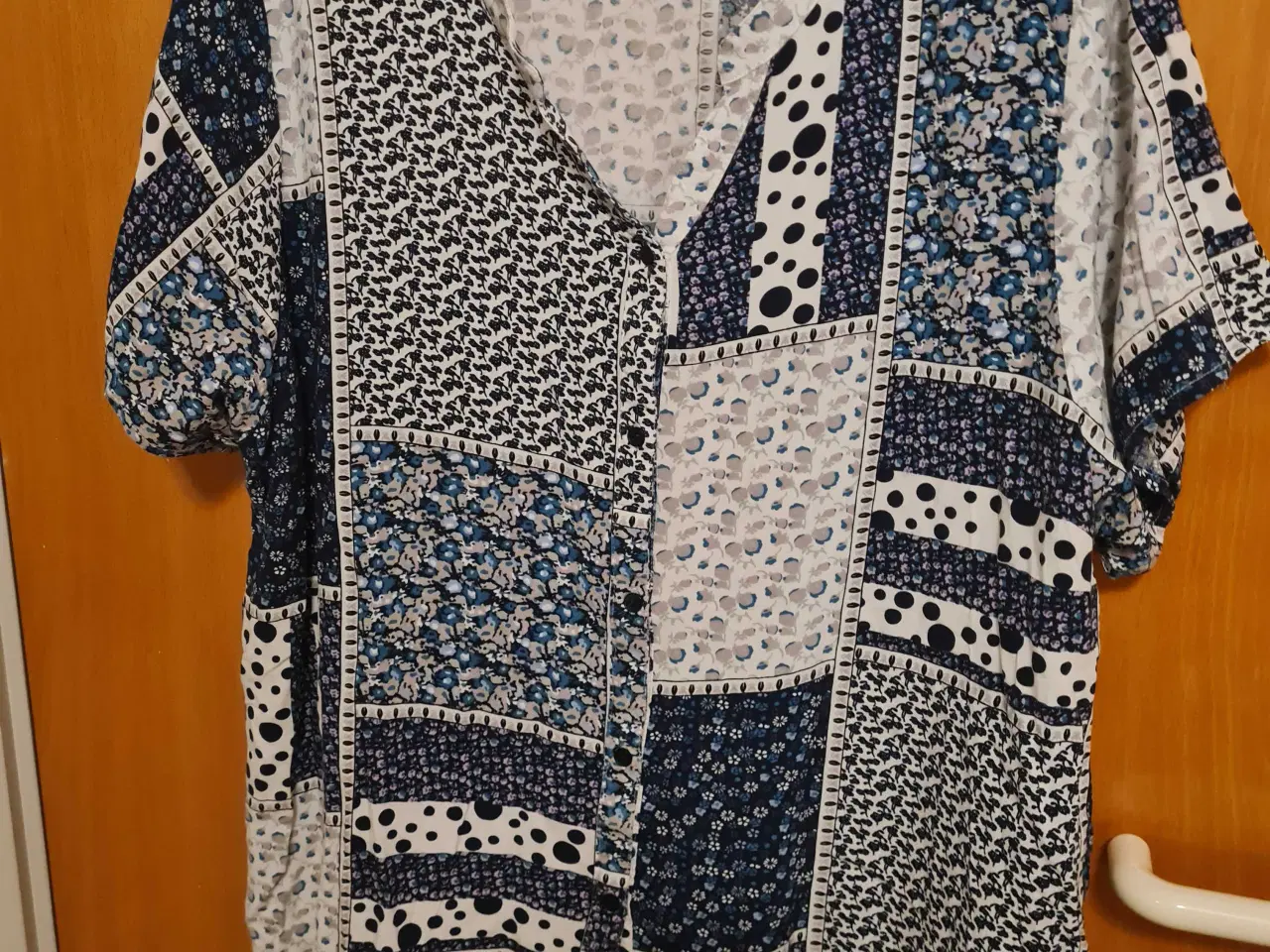 Billede 1 - Skjorte/Tunika Cassiopeia str M 46-48