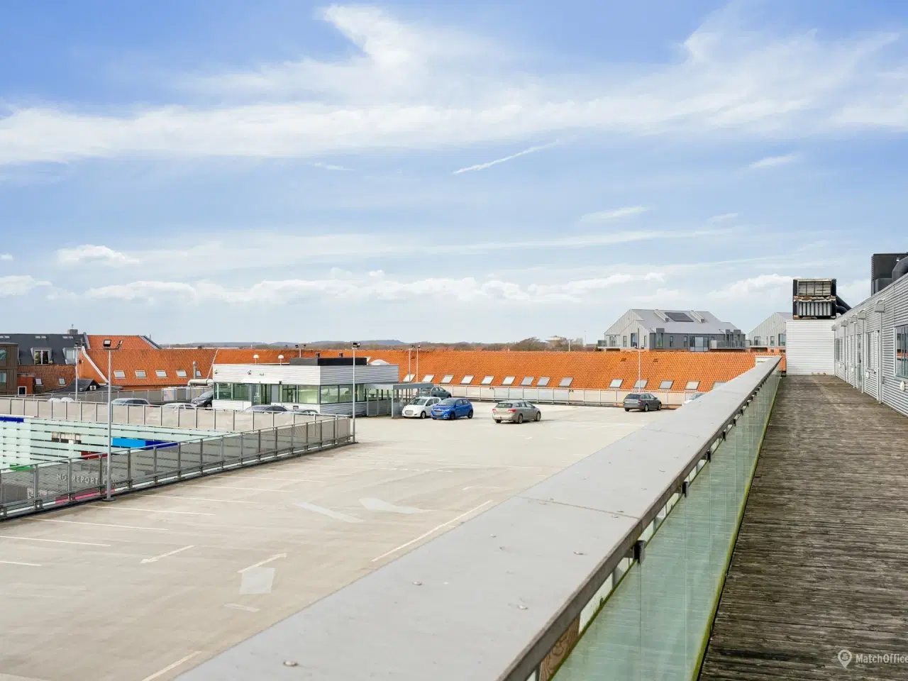 Billede 9 - Gratis parkering lige ved døren