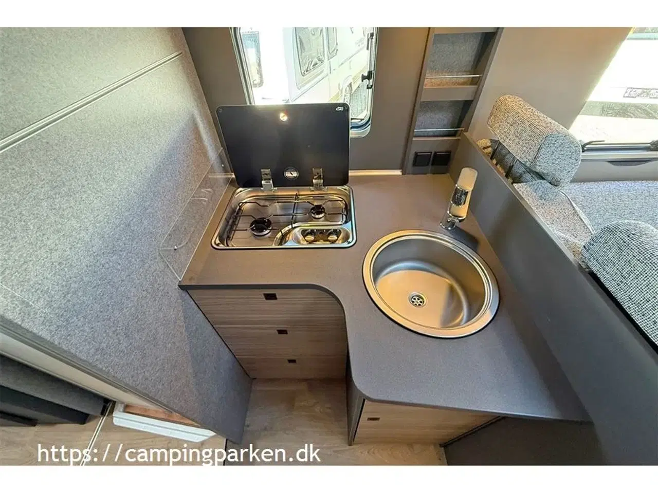 Billede 9 - 2025 - Dethleffs Super flot, nyudviklet Dethleffs Trend, automatgear, enkeltsenge, L-siddegruppe