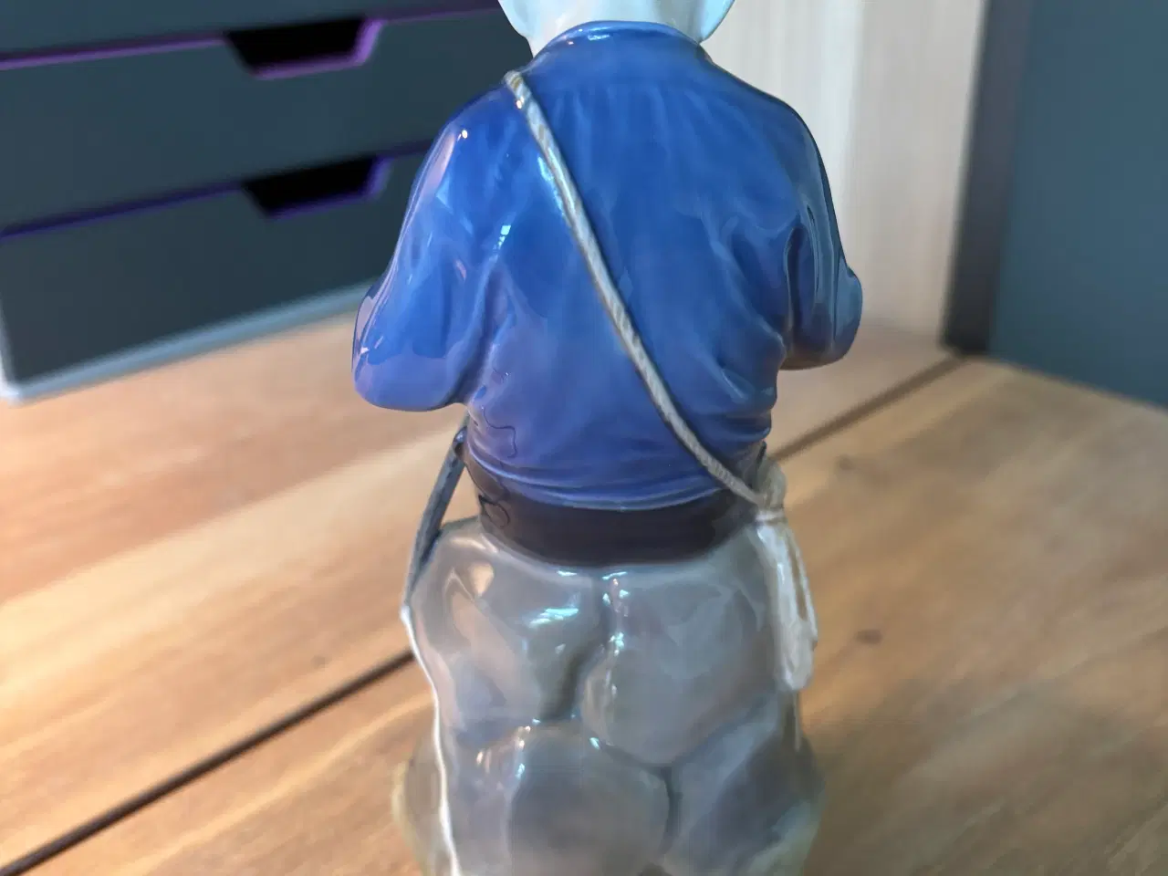Billede 3 - Royal Copenhagen figur nr. 905, Hyrdedreng 