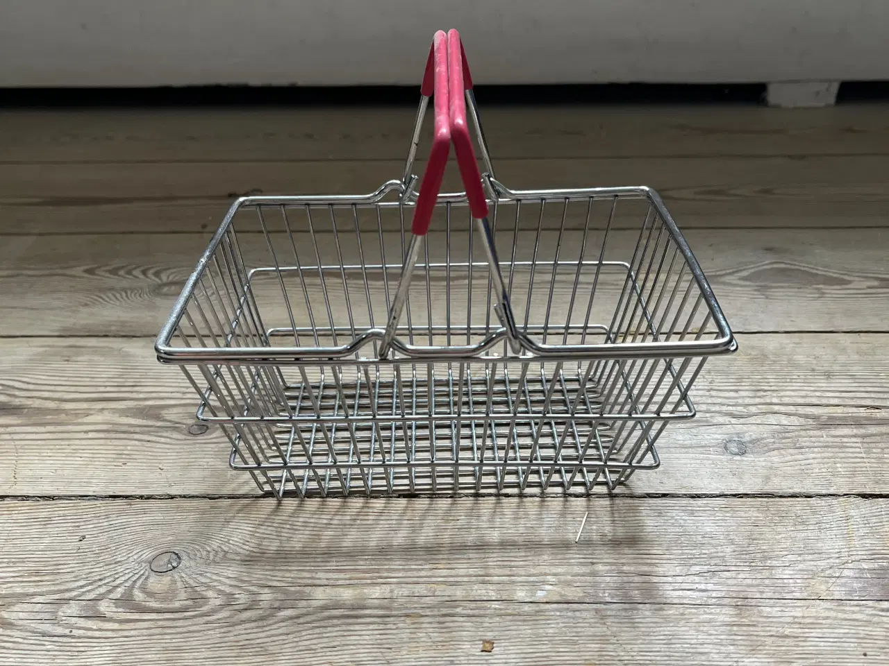 Billede 1 - Lille indkøbskurv i metal