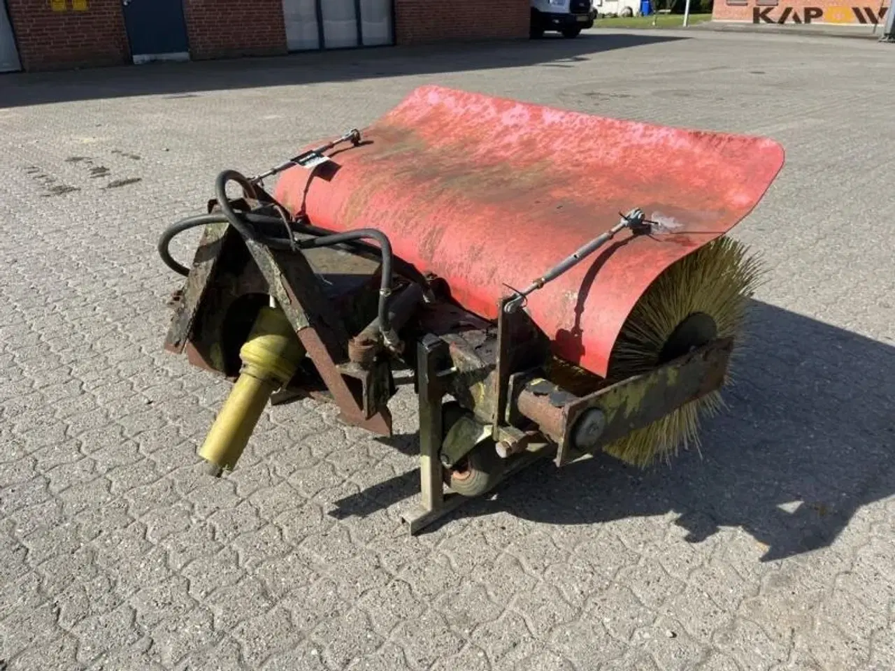Billede 5 - - - - Fejekost