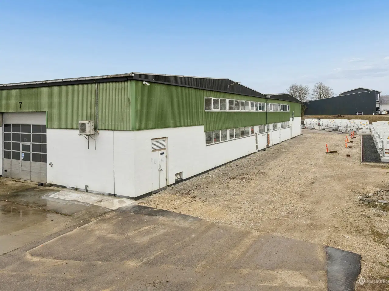 Billede 17 - Kontor med mulighed for leje af lager og befæstede arealer