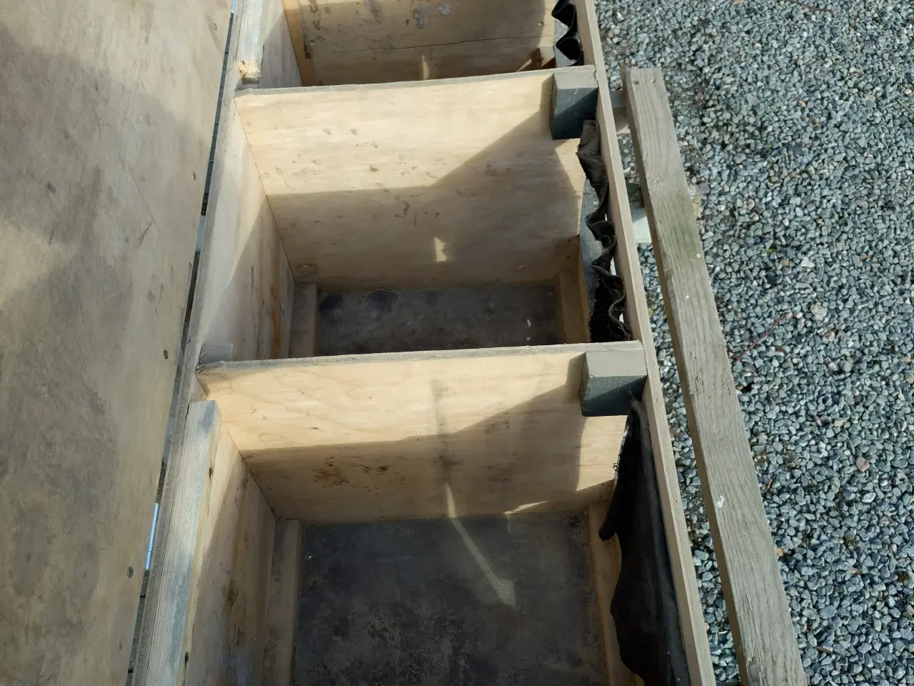 Billede 2 - Redekasse til 3 høns