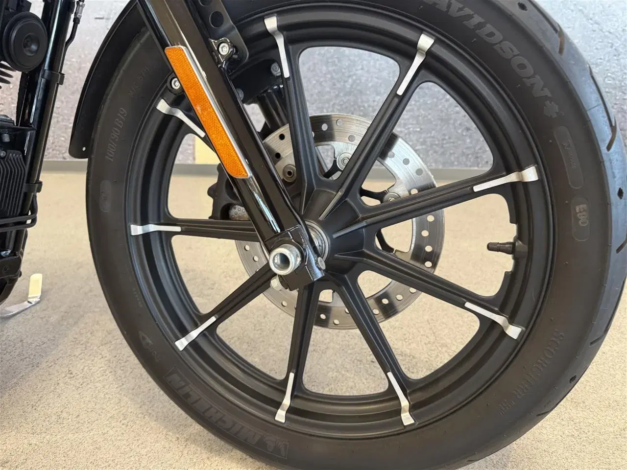 Billede 4 - Harley-Davidson XL 883 N Iron Sportster