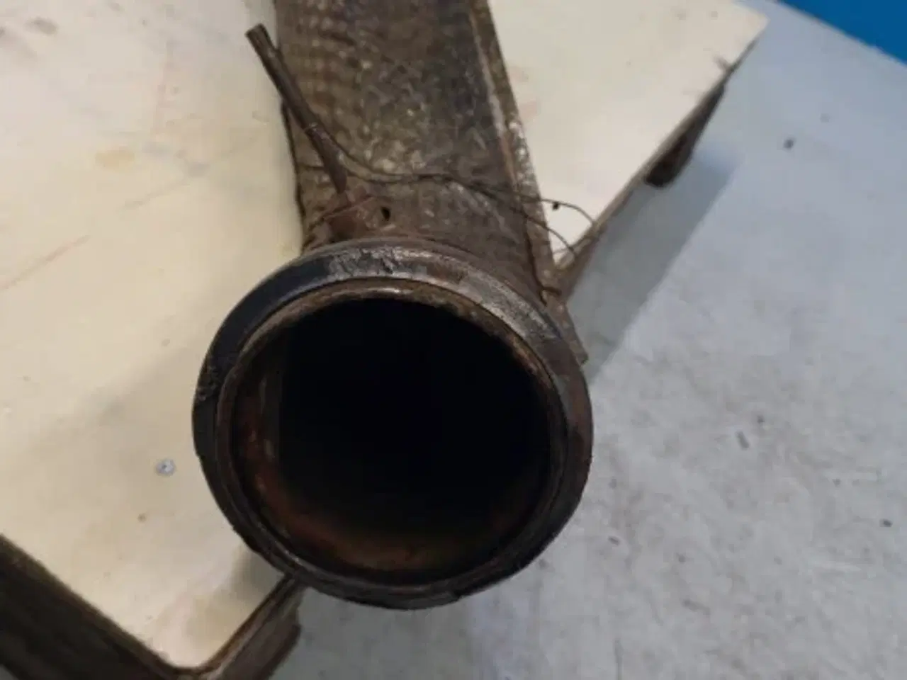 Billede 16 - Valtra T213 Udstødnings Rør ALV0103260