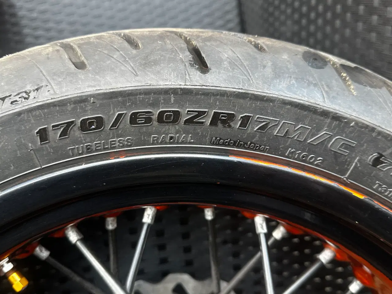 Billede 3 - KTM 690 smc r dele 