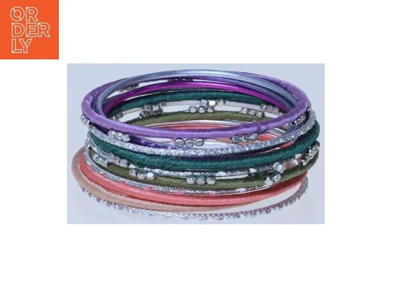 Billede 1 - Farverige armbånd og halskæde (str. Ø 7 cm og 82 cm)