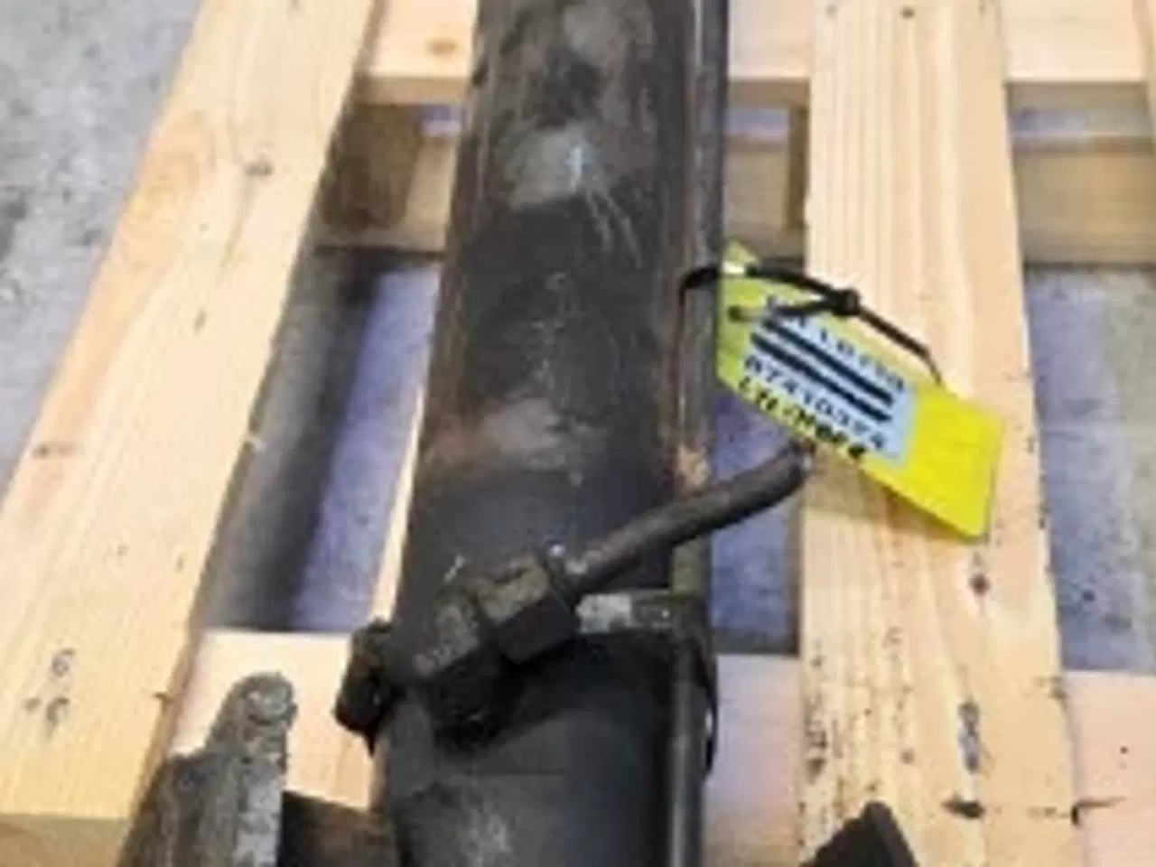 Billede 3 - New Holland LB110 Cylinder 87410324