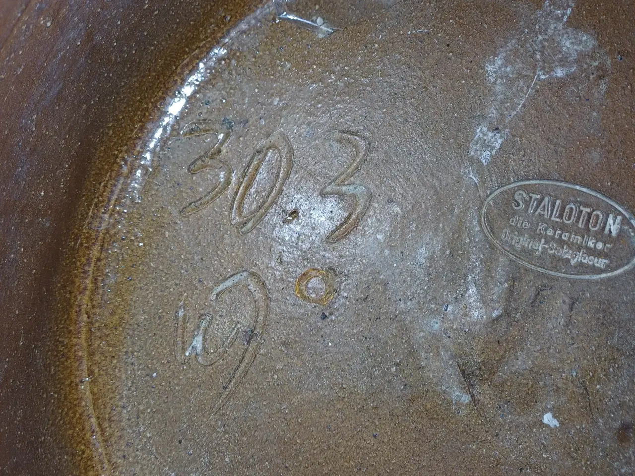 Billede 6 - Stor håndlavet saltglaseret, signeret krukke. 