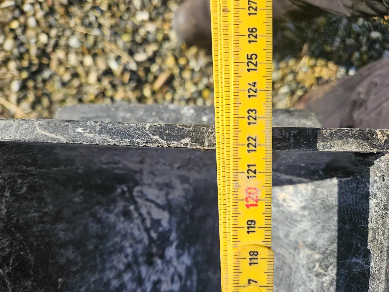 Billede 7 - Galvaniseret låger og plast trug  brugt til får...