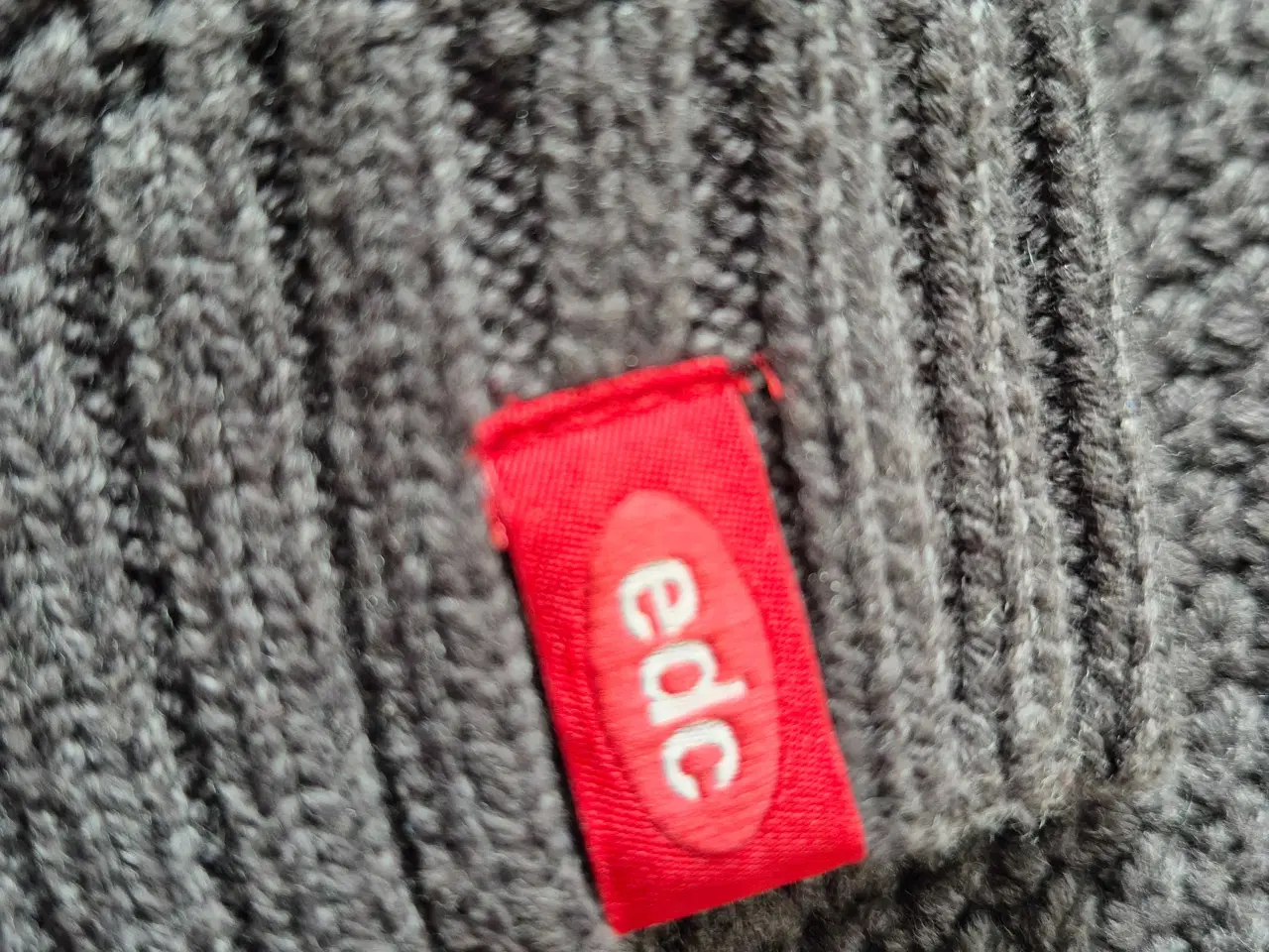 Billede 3 - Rullekrave bluse str m