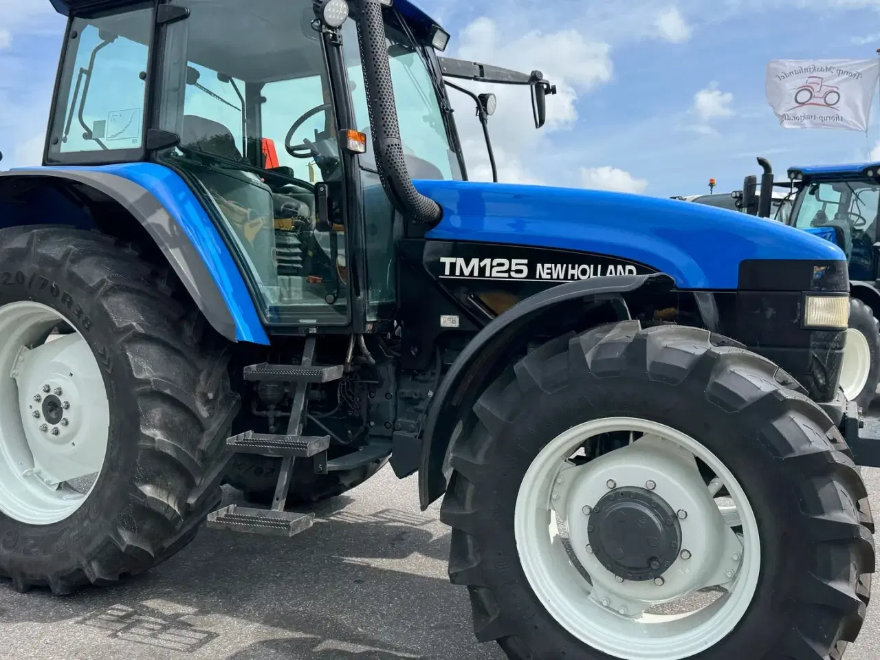 Billede 9 - New Holland TM 125 KUN 3600 TIMER OG AFFJEDRET KABINE!
