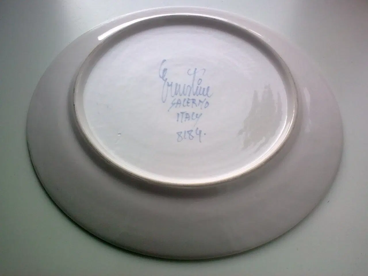 Billede 7 - Høns og haner på gul og hvid fad tallerken