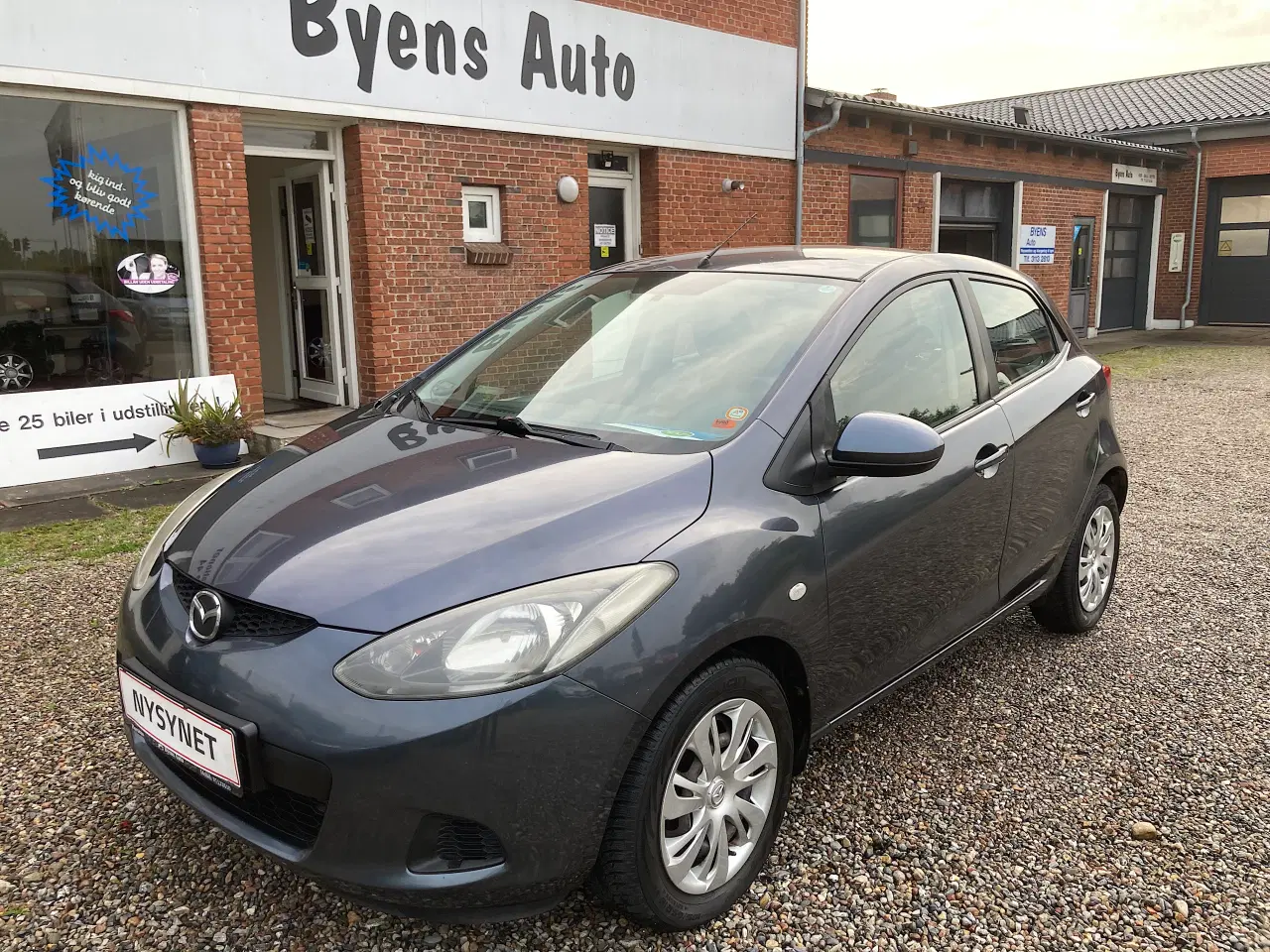 Billede 4 - Mazda 2 Nysyn Meget pæn og velholdt
