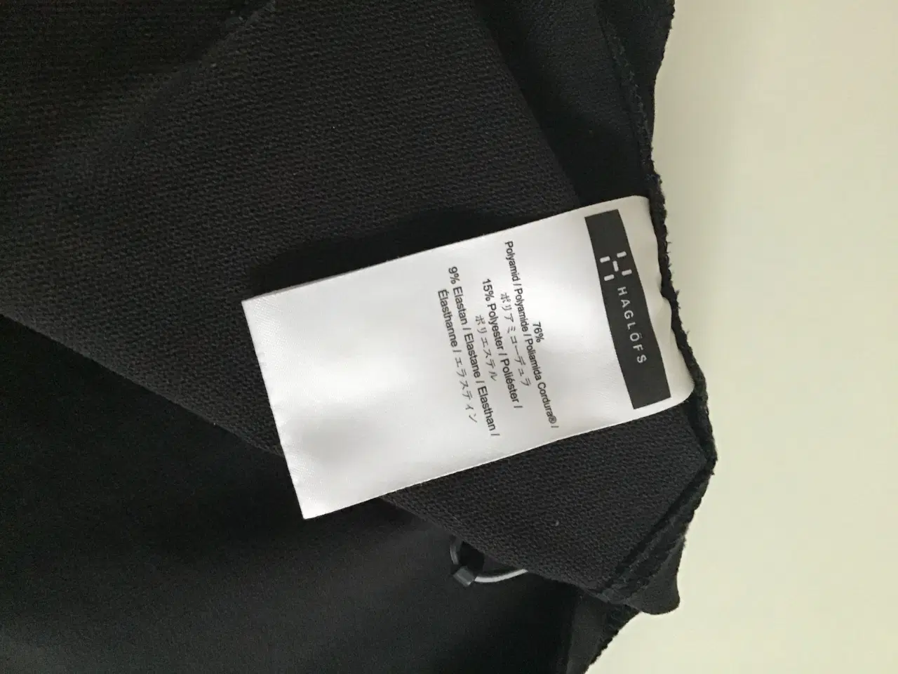 Billede 10 - Pæn Hagløfs jakke i sort med stretch