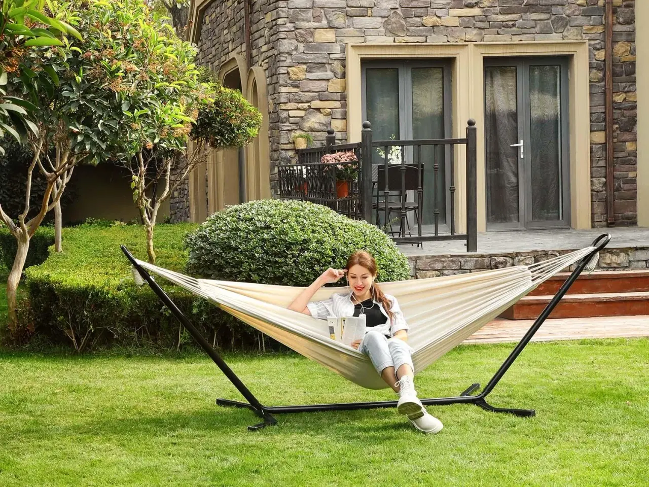 Billede 3 - Hængekøje med stativ – 210 × 150 cm, 5 højder, metalramme, 240 kg – sort stativ og beige hængekøje