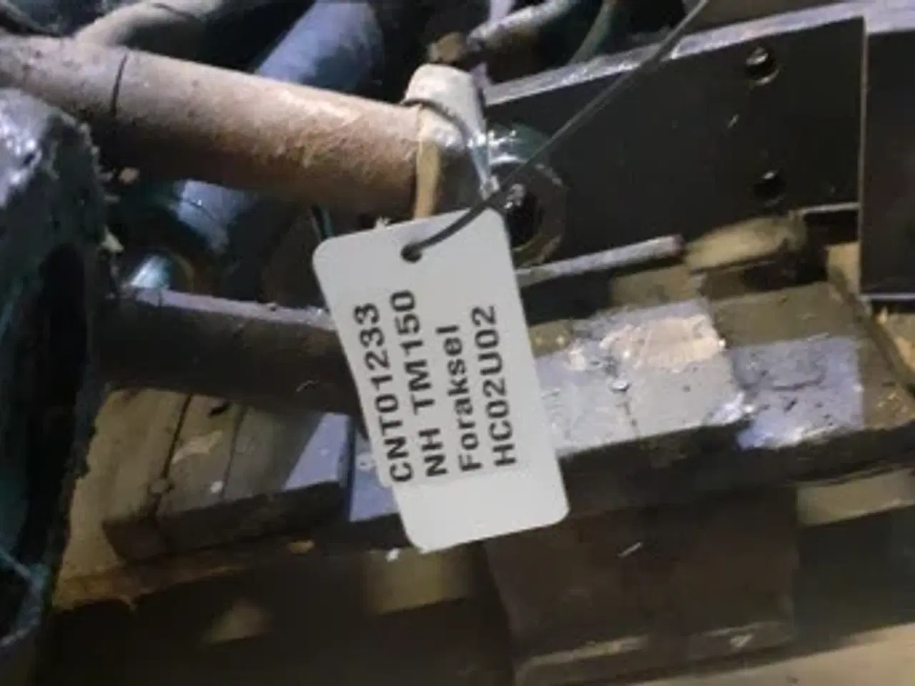 Billede 11 - New Holland TM150 Foraksel