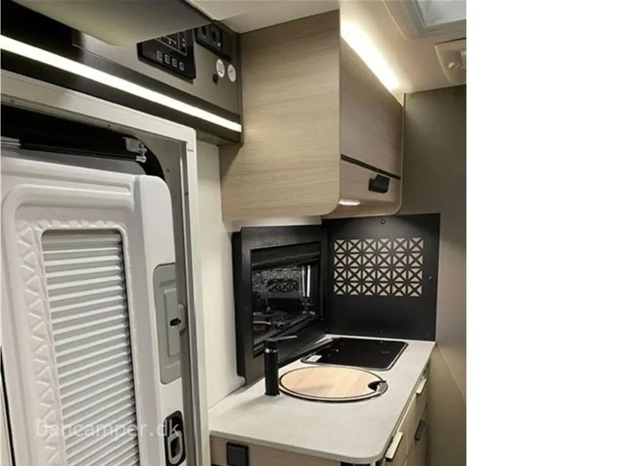 Billede 24 - 2024 - Chausson X650 Exclusive line   Camper med stor Lounge og siddegruppe, 9-trins automatgear, sænkeseng, stor garage, specialfælge, Artic, Connect- og X-tilbehørspakke ,