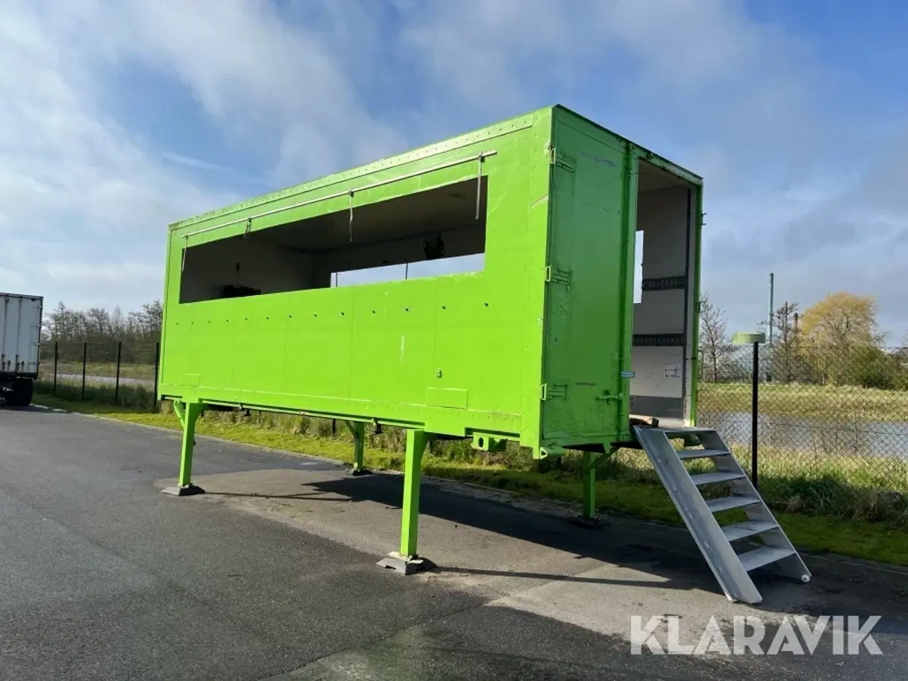 Billede 1 - Studenter lad