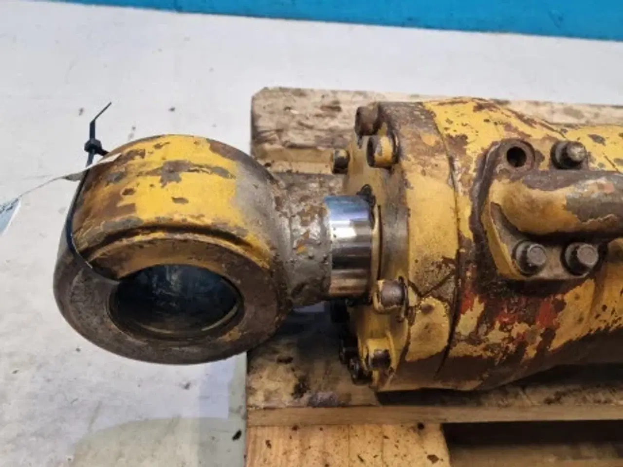 Billede 13 - Volvo L120 Cylinder VOE11088048