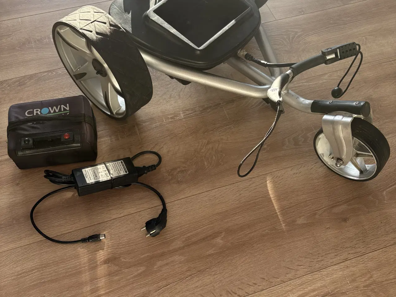 Billede 9 - Golfsæt, elvogn og udstyr