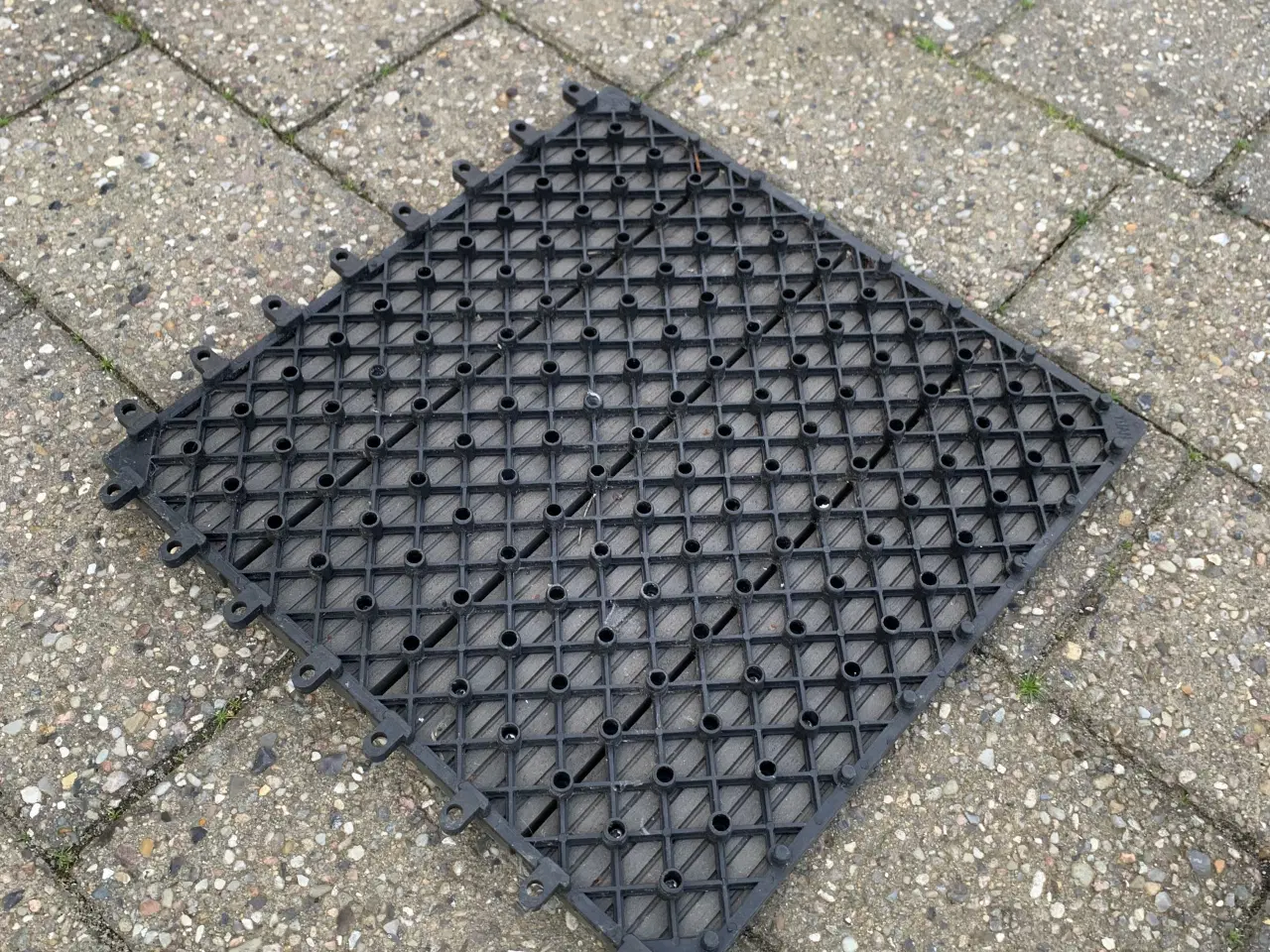 Billede 2 - Konposit fliser 30 x 30 