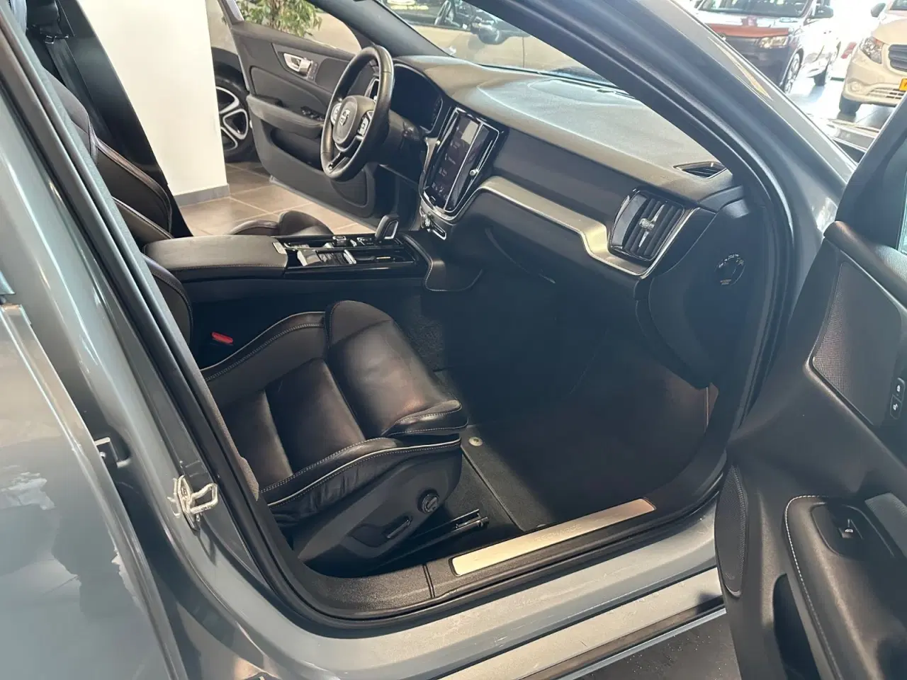 Billede 5 - Volvo V60 2,0 T6 ReCharge R-Design aut. AWD