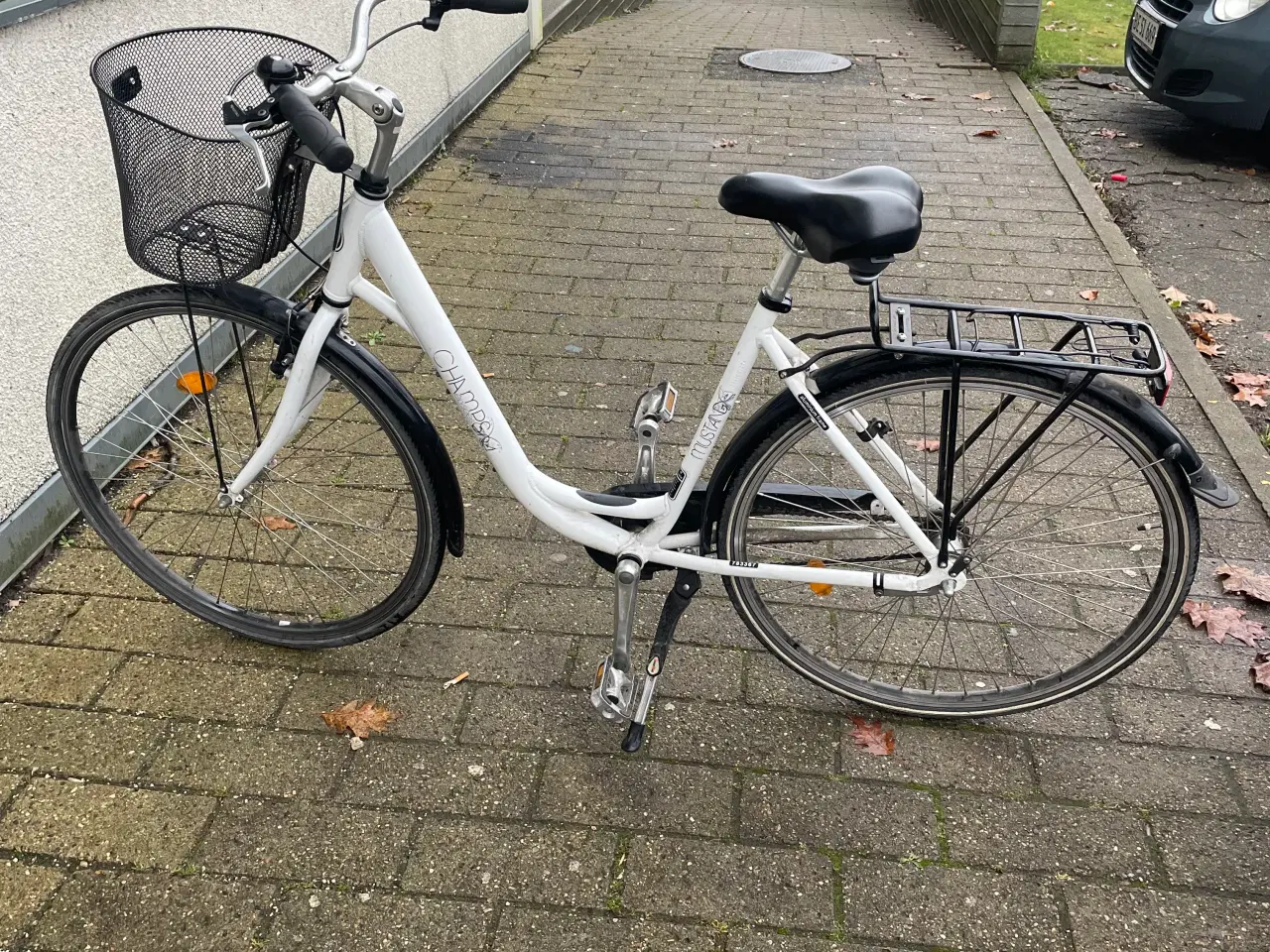 Billede 3 - damecykel. Mustang  28 tommer   3 gear,