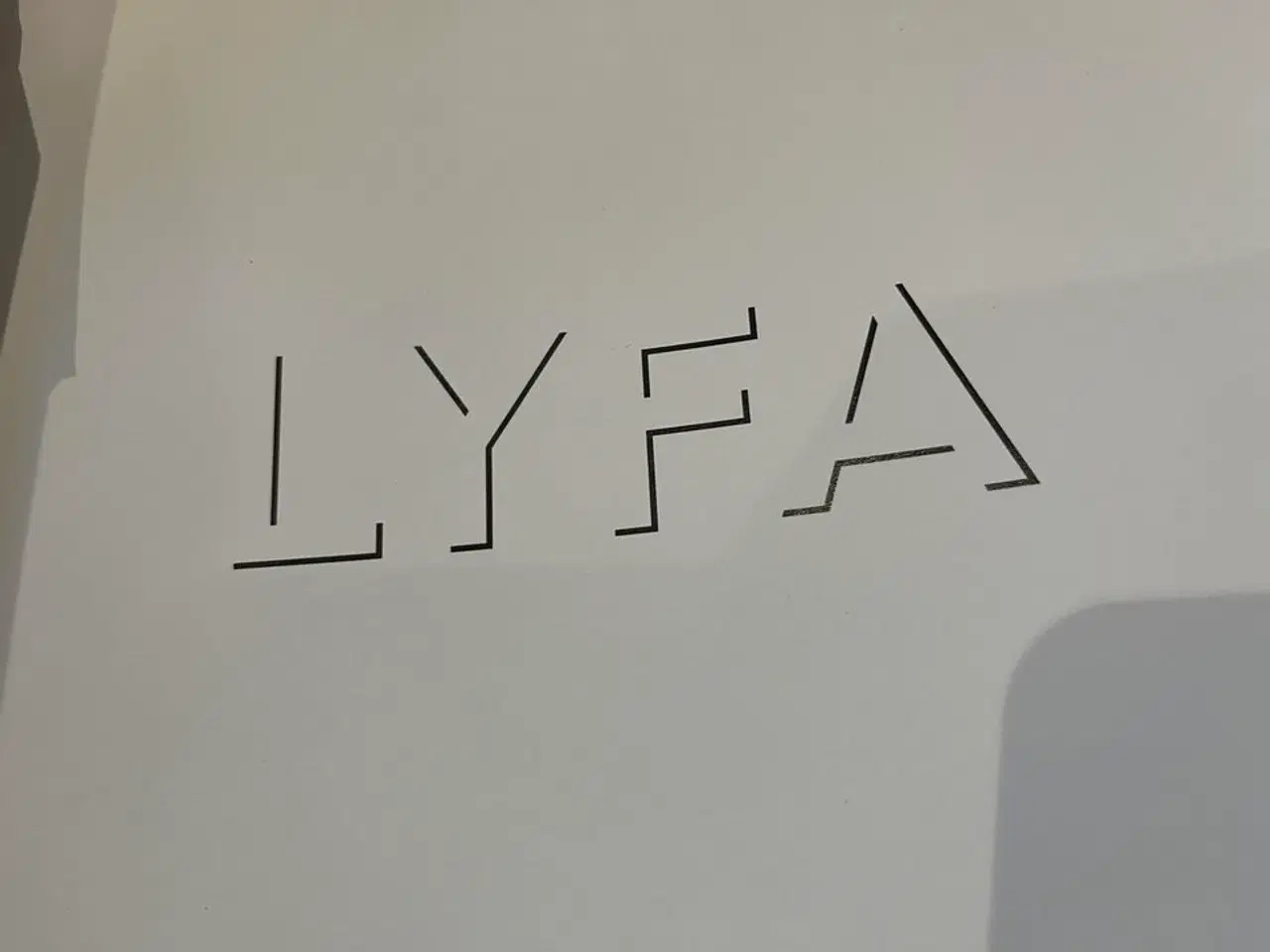 Billede 3 - Ks. Med 2 Lamper LYFA ERGO 250