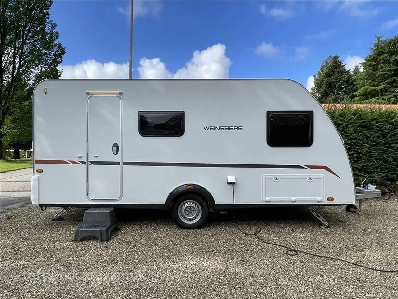 Billede 10 - 2024 - Weinsberg CaraCito 470 QDK E-power   Fremtræder som NY, LAV VÆGT KUN 955 KG, 6 SOVEPLADSER m/ FULDAUT. MOVER + KLIMA + udstyr.