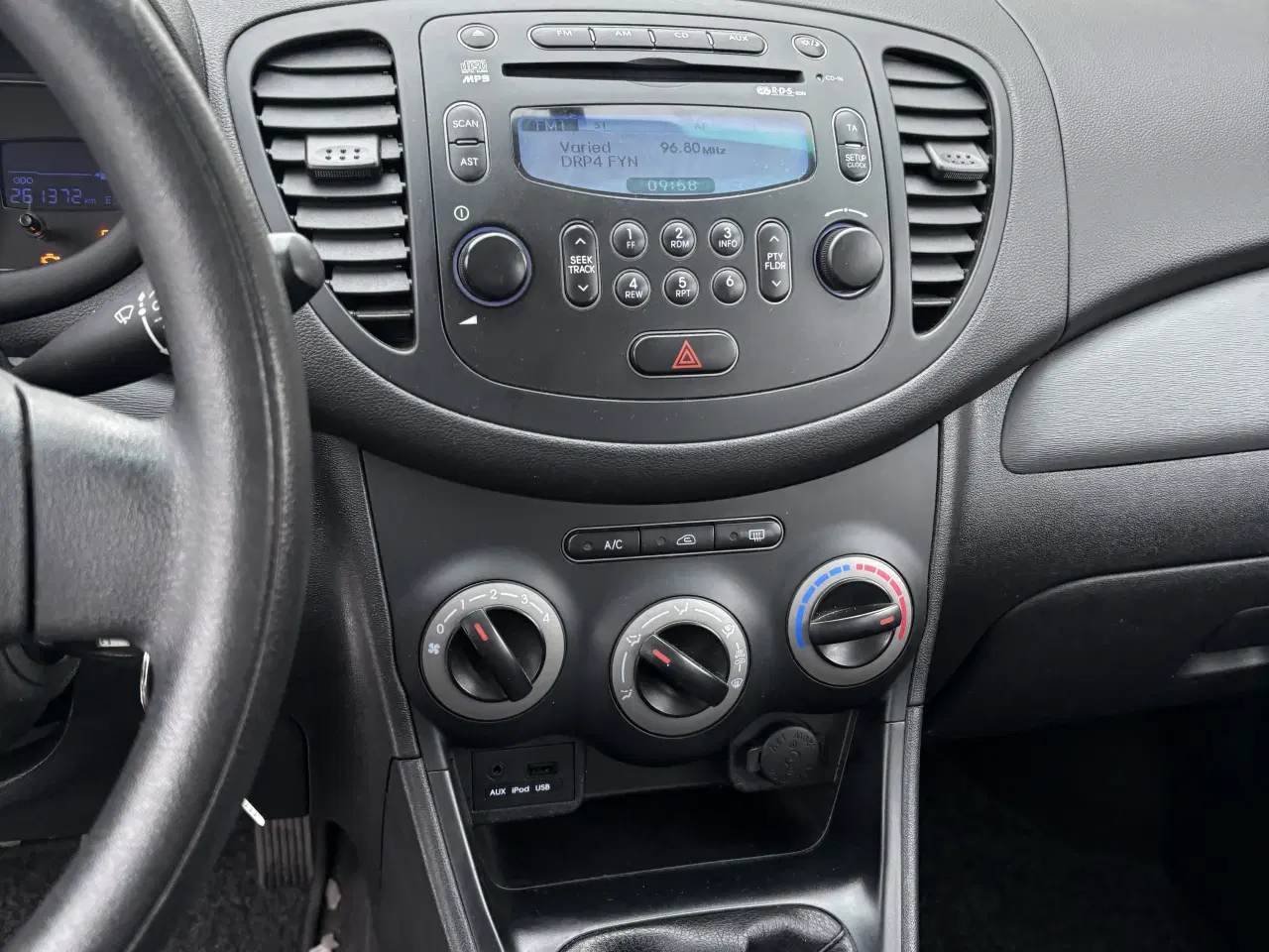 Billede 5 - Hyundai I10 1,2 fra 2012. Kørt 261.000km. Helårsdæ