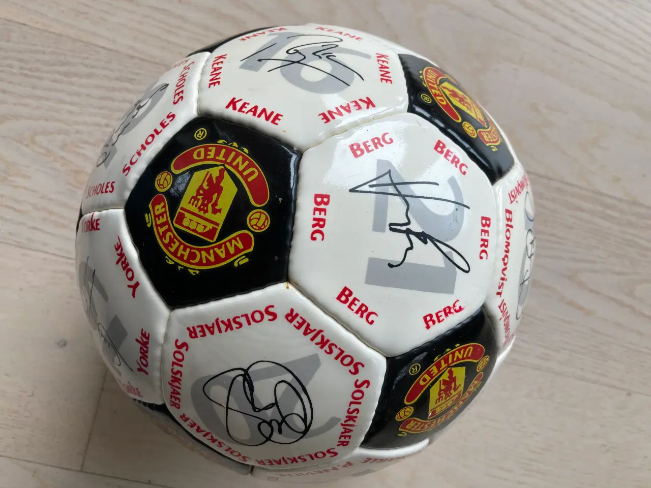 Billede 6 - Manchester United fodbold 1998-1999 med autografer