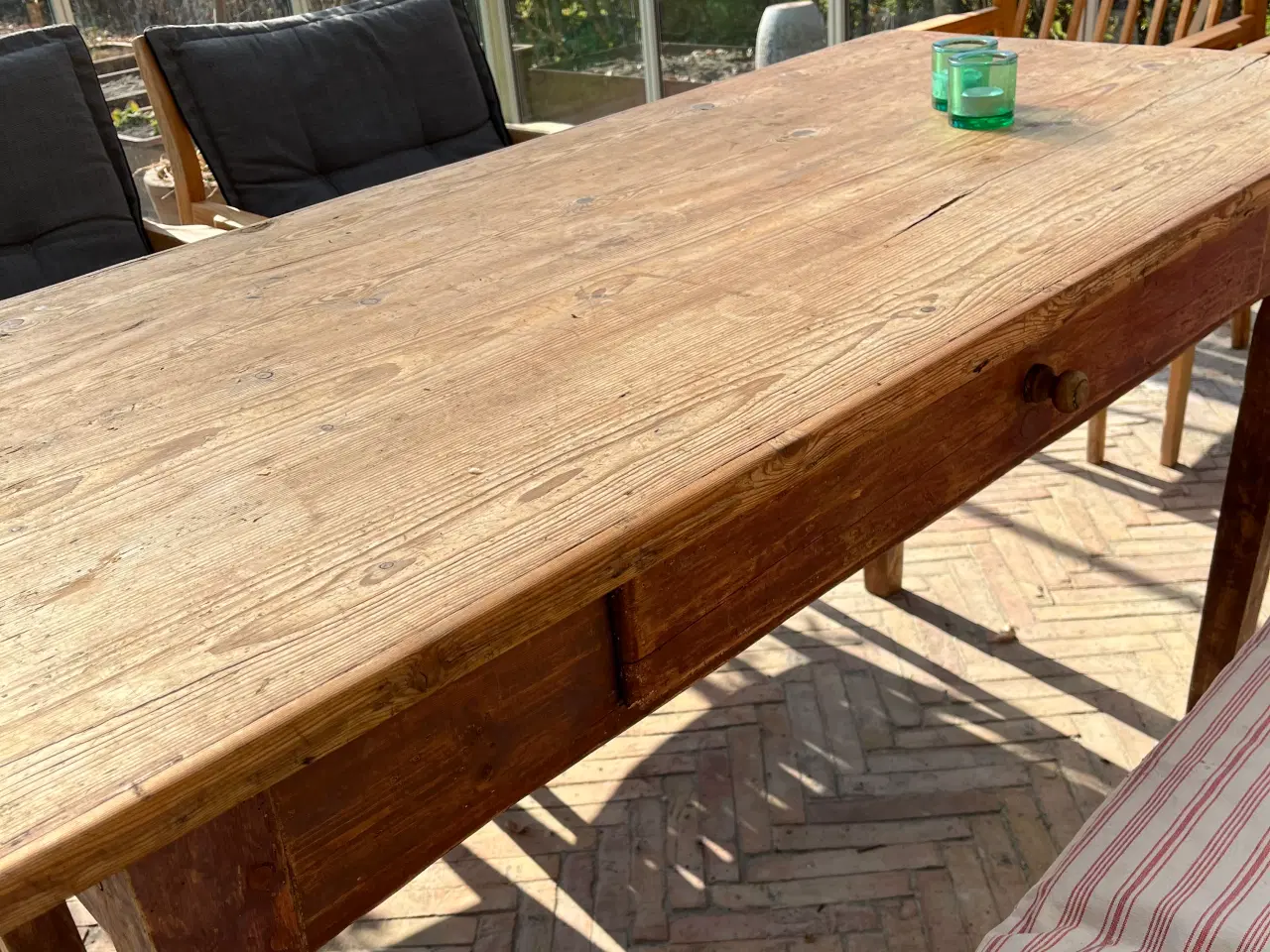 Billede 1 - Antik afsyret svensk køkkenbord