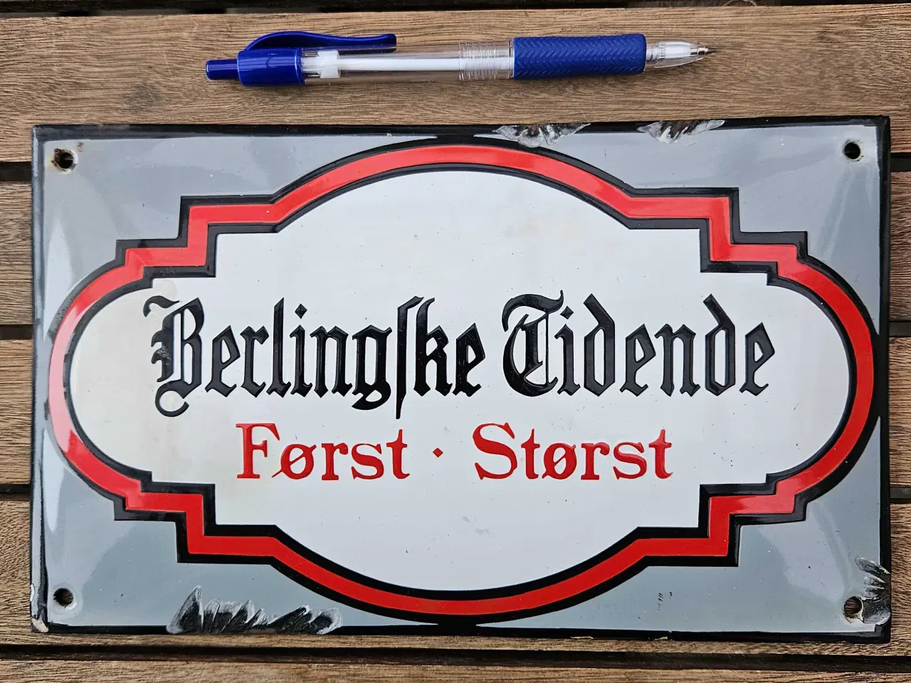 Billede 1 - Emaljeskilt fra Berlingske tidende 