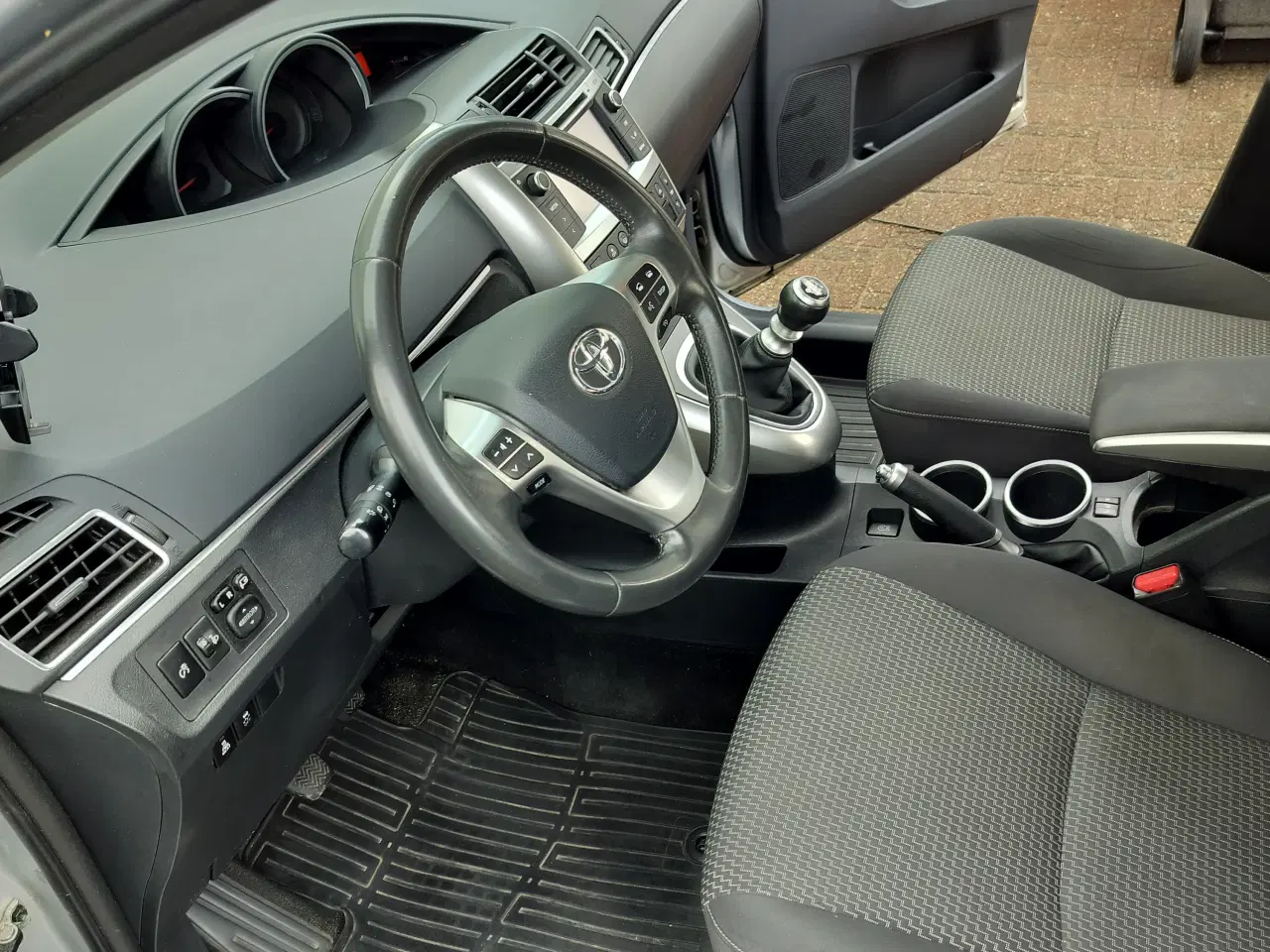 Billede 5 - Toyota sportsvan 1.6 d-4d fra 2015