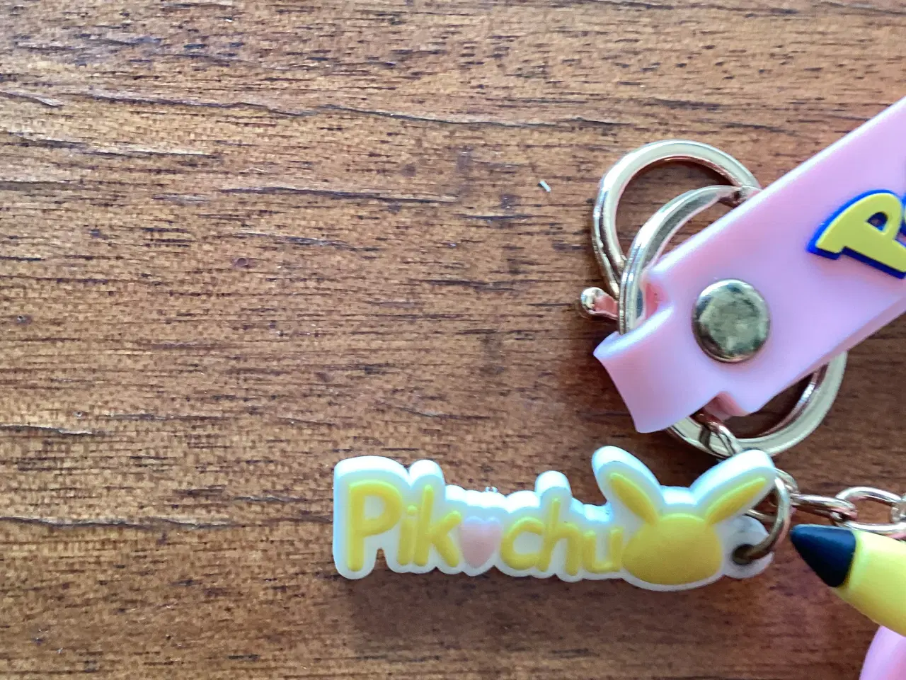 Billede 6 - Pokemon pins og nøglering