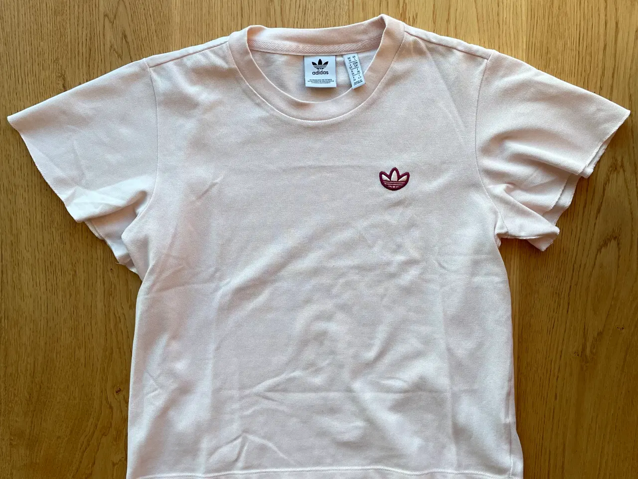 Billede 1 - Adidas lyserød t-shirt