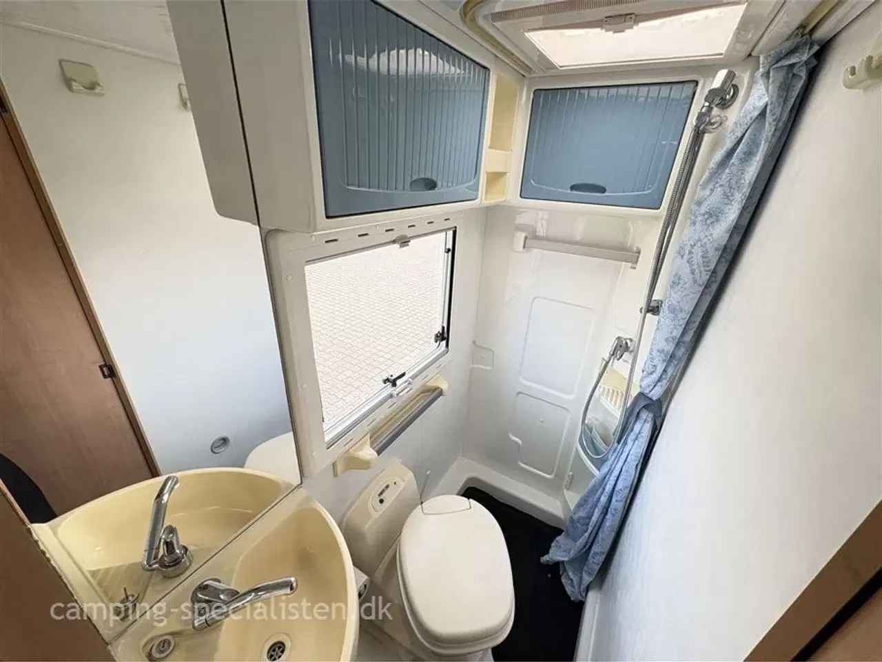 Billede 13 - 2002 - Chausson Welcome 70 Chausson Welcome 70 2002 - Se den nu hos Camping-Specialisten.dk