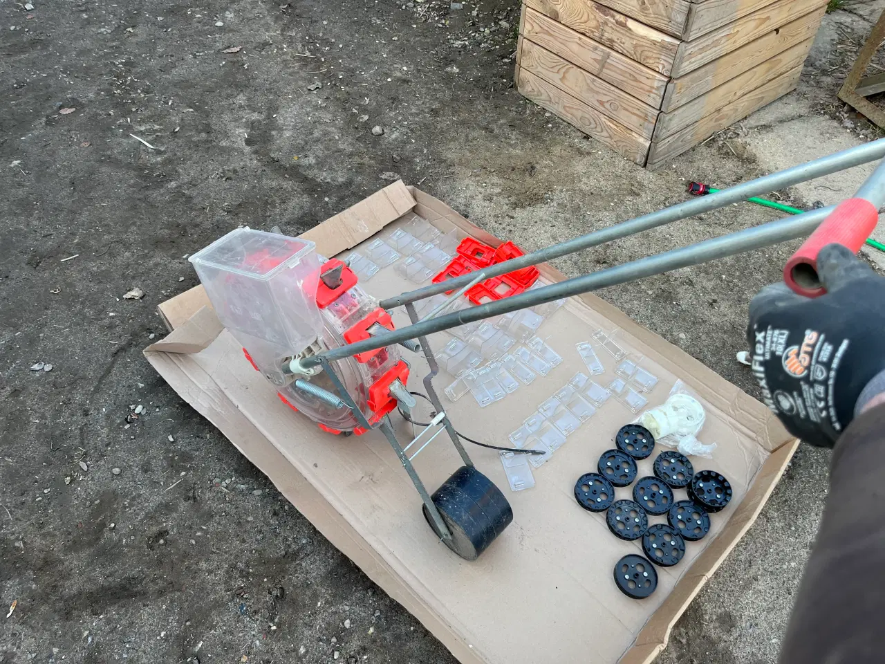 Billede 1 - Håndsåmaskine Poly planter jr.